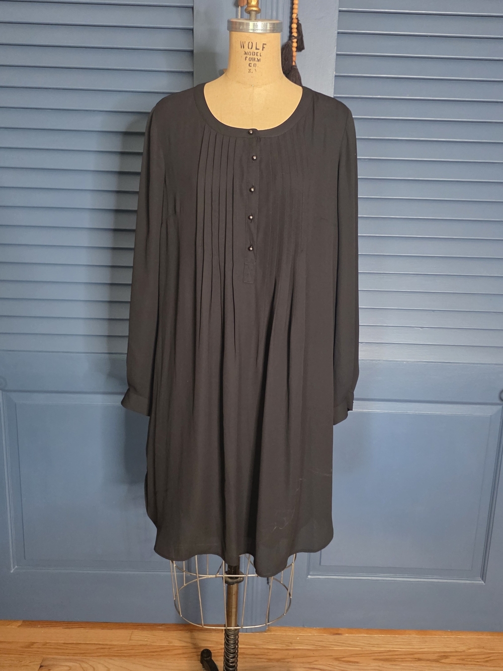 Daniel Rainn Black Long-Sleeve Pleated Tunic Dress